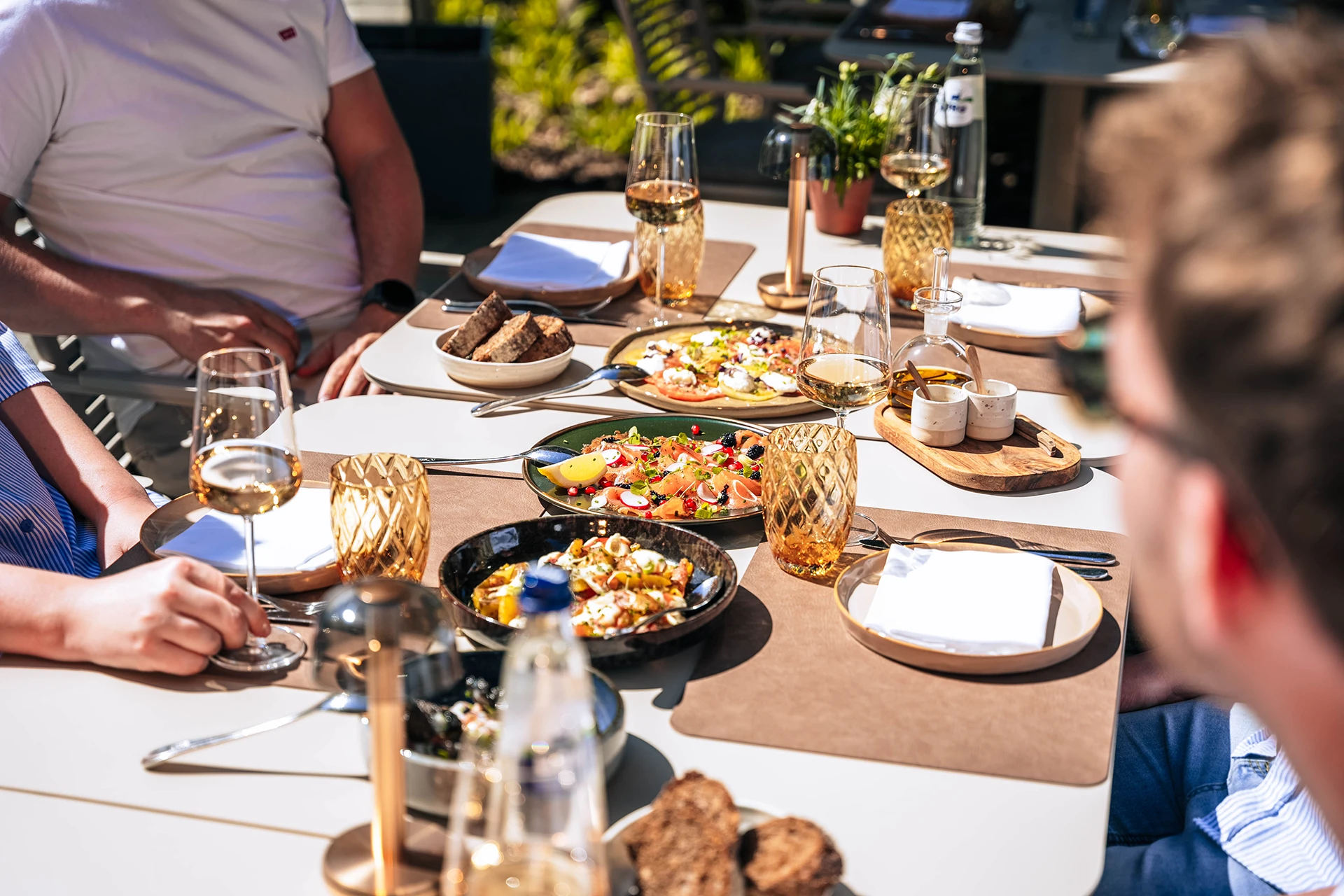 Kroketjes van varkenswang met rode ui chutney bij Ensuite restaurant Bellegem